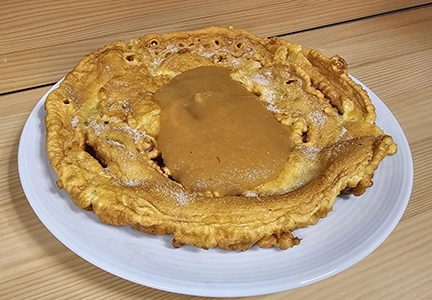 Pfannkuchen-mit-Apfelmus